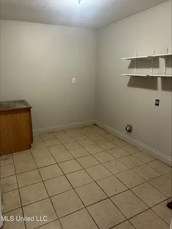 $1,400 | 4300 Mimosa Drive, Moss Point, MS 39562