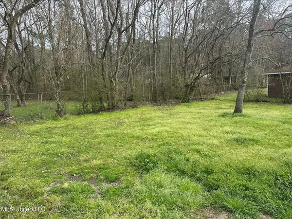 $1,400 | 4300 Mimosa Drive, Moss Point, MS 39562