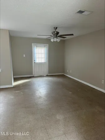 $1,400 | 4300 Mimosa Drive, Moss Point, MS 39562