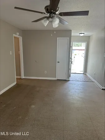 $1,400 | 4300 Mimosa Drive, Moss Point, MS 39562