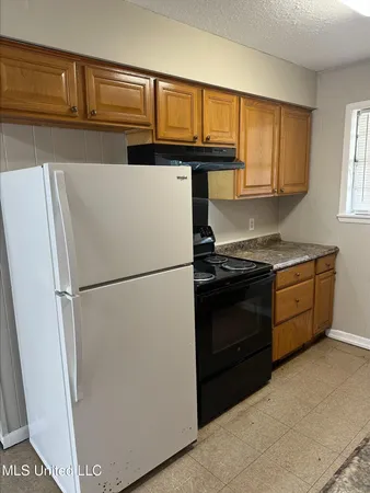 $1,400 | 4300 Mimosa Drive, Moss Point, MS 39562