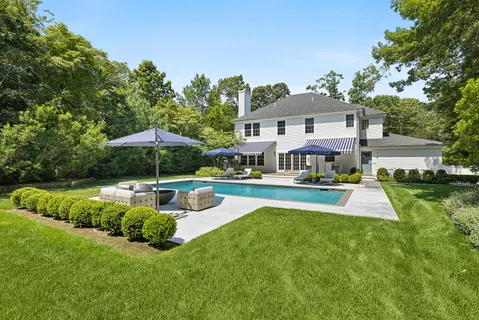 $3,395,000 | 86 Roses Grove Road, Southampton, NY 11968