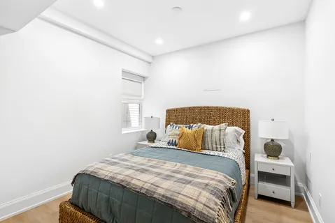 $3,395,000 | 86 Roses Grove Road, Southampton, NY 11968