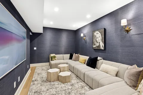 $3,395,000 | 86 Roses Grove Road, Southampton, NY 11968