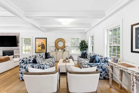 $3,395,000 | 86 Roses Grove Road, Southampton, NY 11968