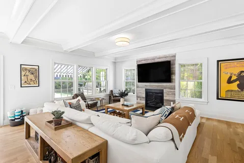 $3,395,000 | 86 Roses Grove Road, Southampton, NY 11968