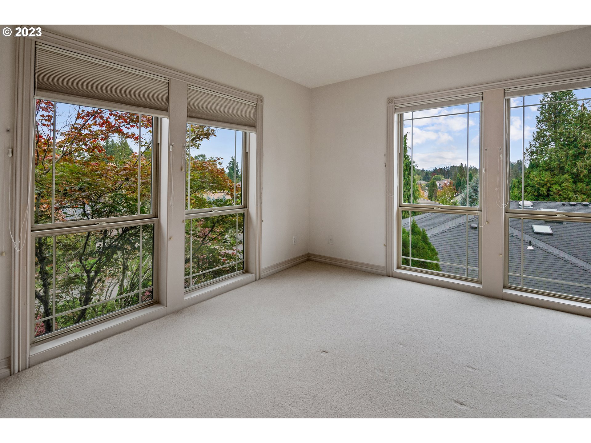 1236 Southeast 26th Drive Gresham, OR 97080 - Photo 23 of 48 a view of a room that has a large window