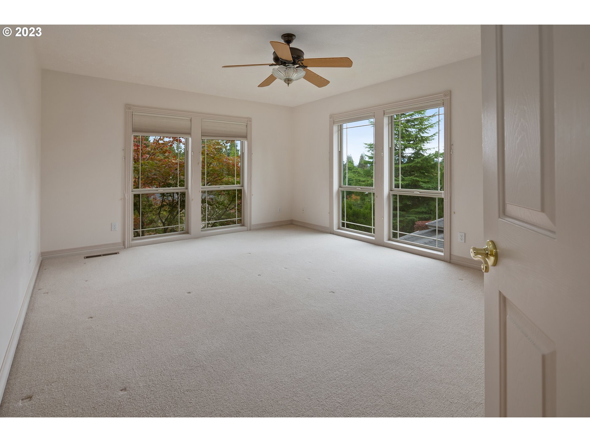 1236 Southeast 26th Drive Gresham, OR 97080 - Photo 24 of 48 a view of an empty room with a window