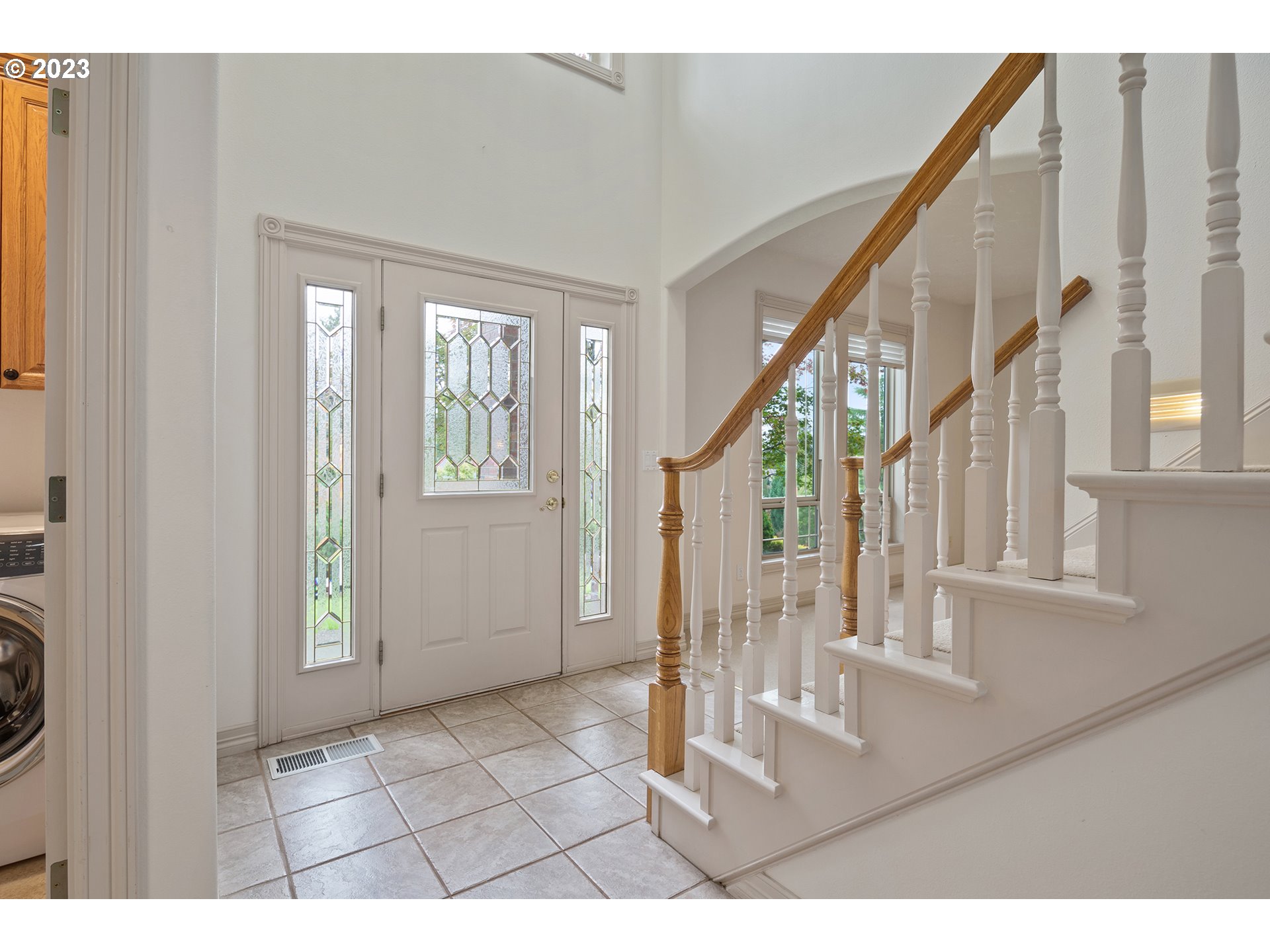 1236 Southeast 26th Drive Gresham, OR 97080 - Photo 3 of 48 a view of an entryway