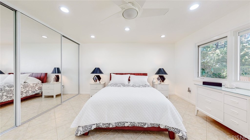 26127 Millstream Drive Canyon Country, CA 91387 - Photo 21 of 68 Master Bedroom