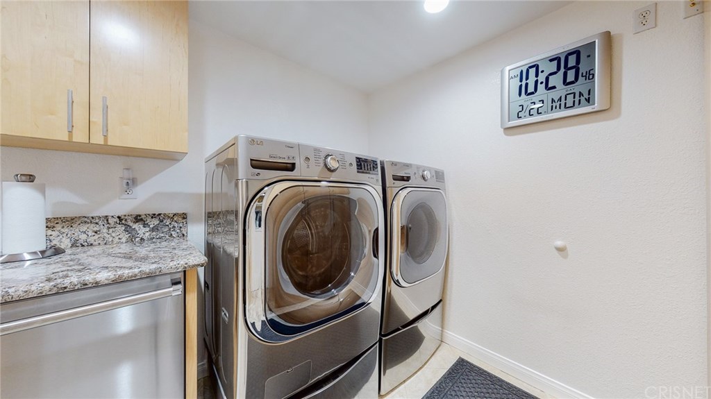 26127 Millstream Drive Canyon Country, CA 91387 - Photo 38 of 68 Laundry Room/ Butlers Pantry