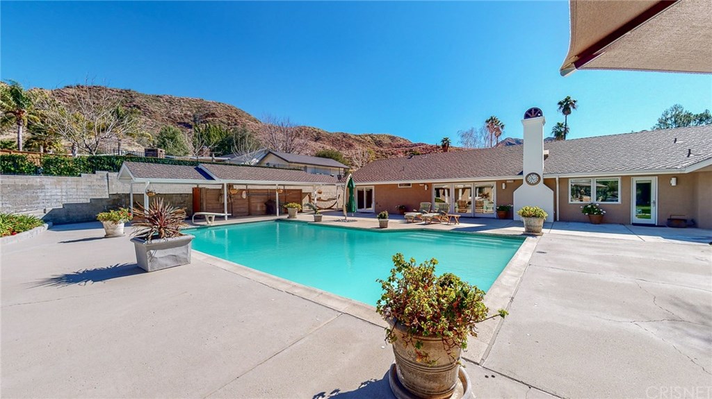 26127 Millstream Drive Canyon Country, CA 91387 - Photo 44 of 68 Rear of Main House