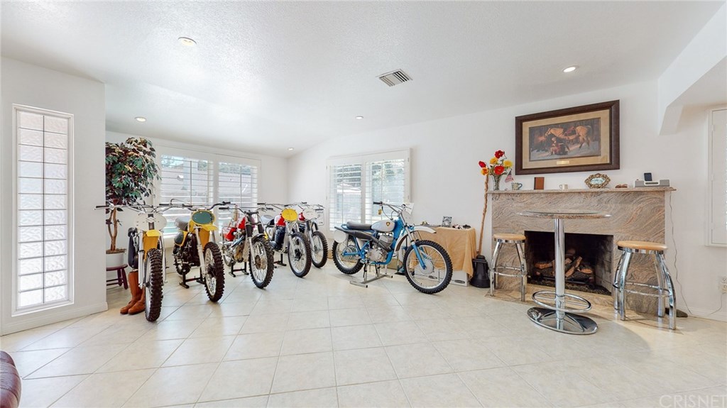 26127 Millstream Drive Canyon Country, CA 91387 - Photo 55 of 68 Guest House Living Room