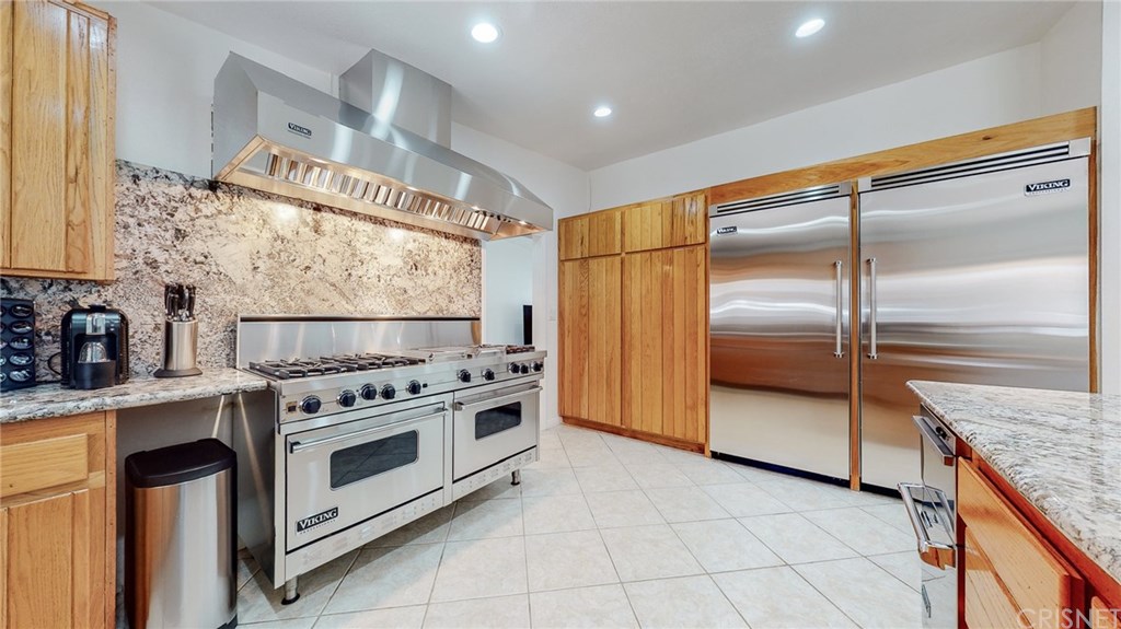 26127 Millstream Drive Canyon Country, CA 91387 - Photo 8 of 68