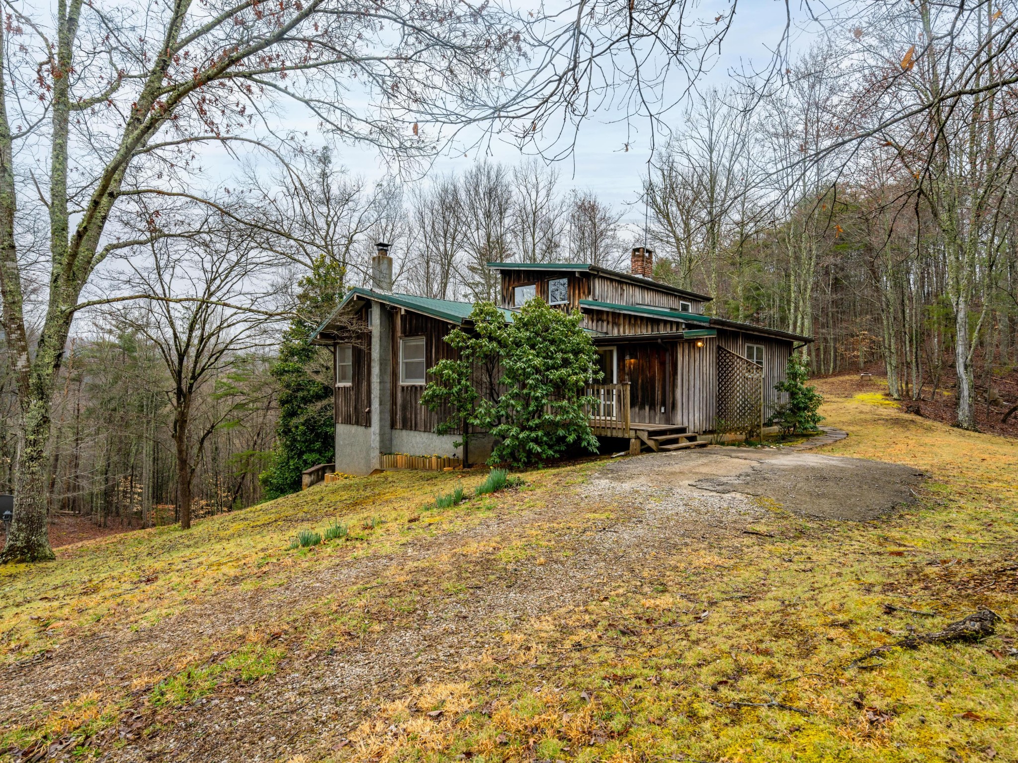 236 Cooper Road Vonore, TN 37885 - Photo 2 of 39