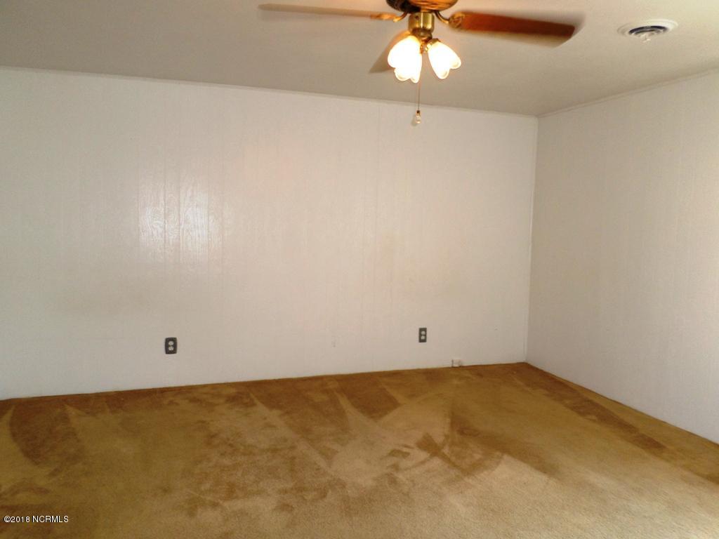 1696 Catherine Lake Road Jacksonville, NC 28540 - Photo 20 of 29 SAM_2185