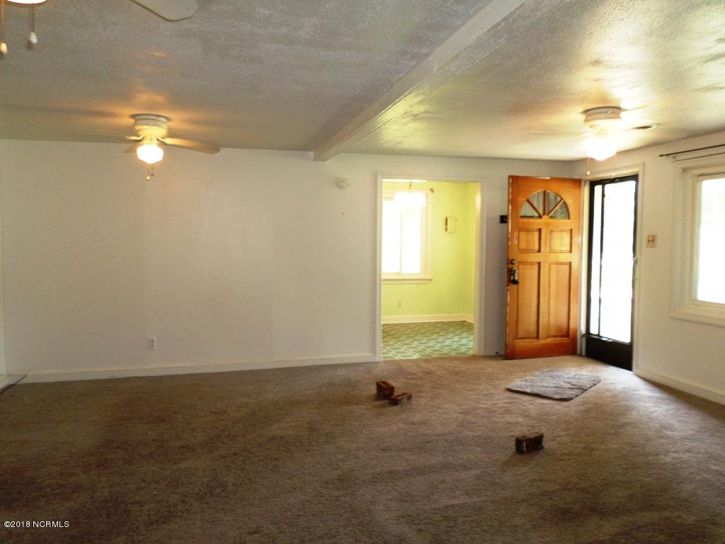 1696 Catherine Lake Road Jacksonville, NC 28540 - Photo 7 of 29 SAM_2184