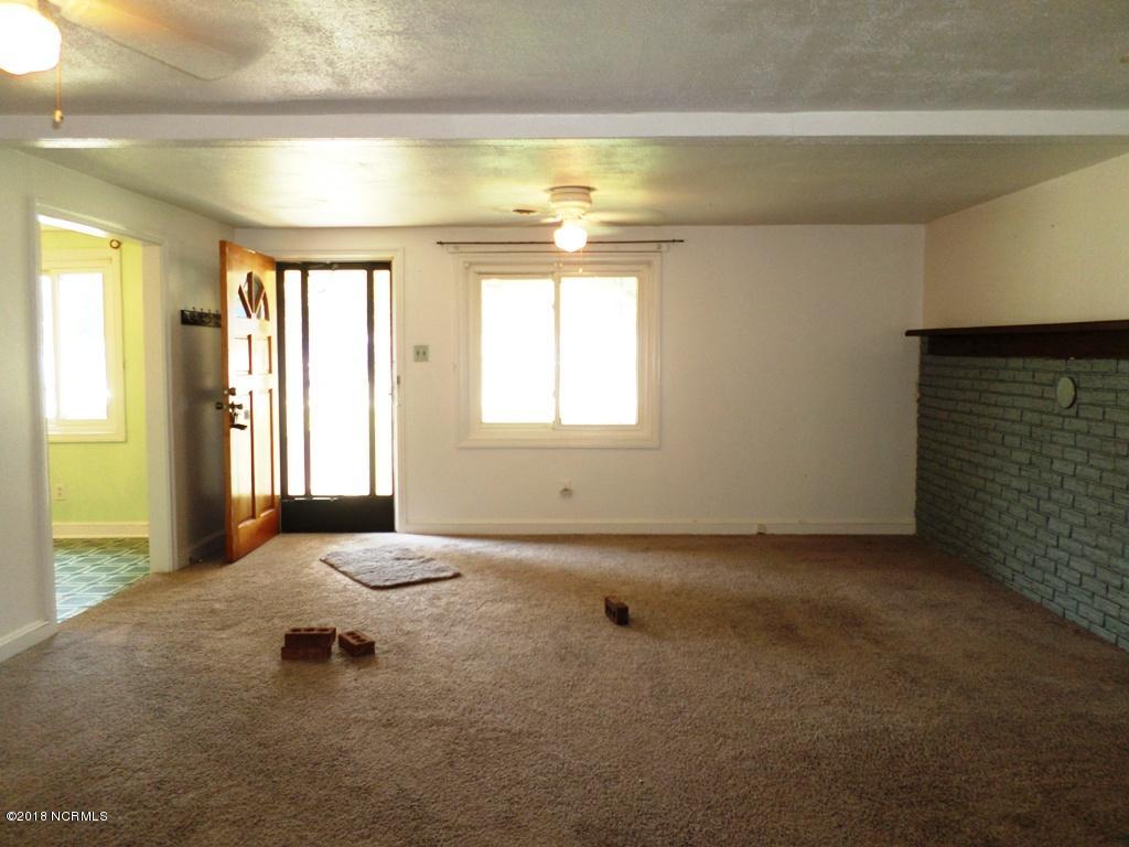 1696 Catherine Lake Road Jacksonville, NC 28540 - Photo 8 of 29 SAM_2191
