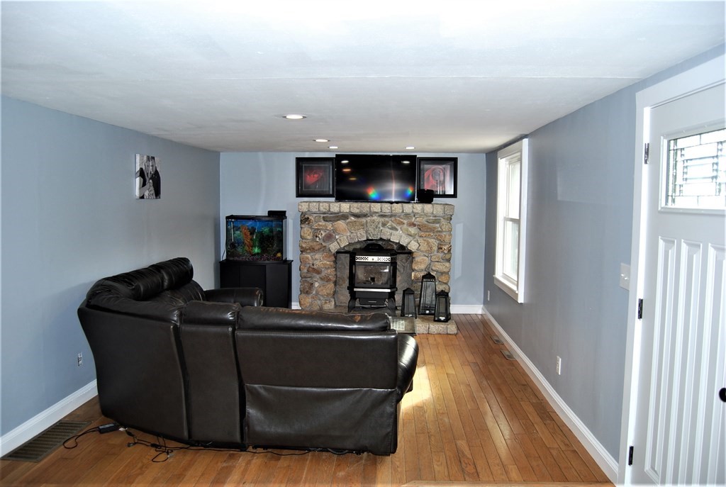 111 Wareham Lake Shore Drive Wareham, MA 02538 - Photo 3 of 14