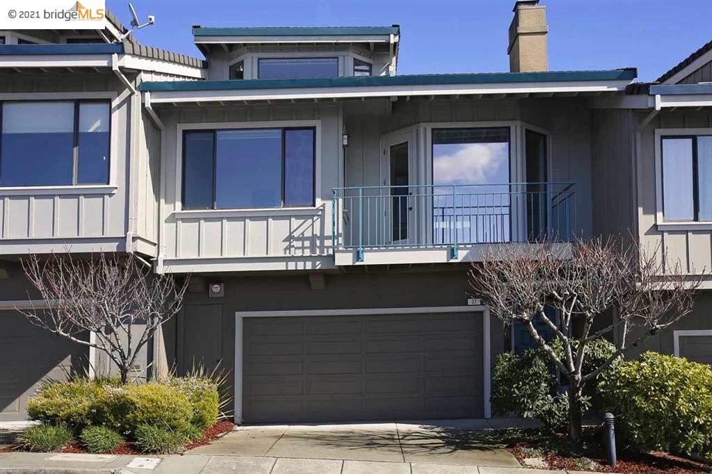 27 Windward Hill Oakland, CA 94618 - Photo 2 of 16 a front view of a house with garden