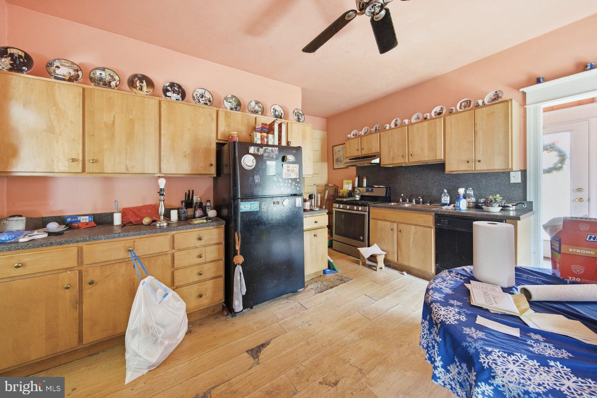 774 Fairview Drive Sewell, NJ 08080 - Photo 9 of 15 Eat-in Kitchen