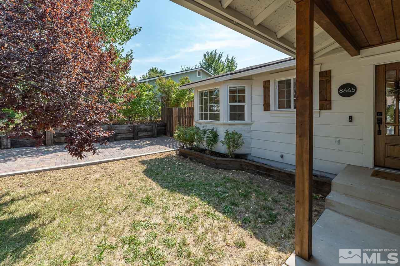 8665 Strutter Way Reno, NV 89506 - Photo 8 of 29 Photo 8