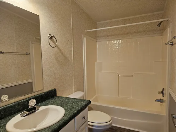 $189,000 | 181 Drury Lane, Hortense, GA 31543