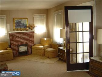 200 Yale Road Audubon, NJ 08106 - Photo 5 of 11 Living Room