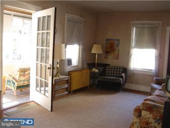 200 Yale Road Audubon, NJ 08106 - Photo 6 of 11 Living Room