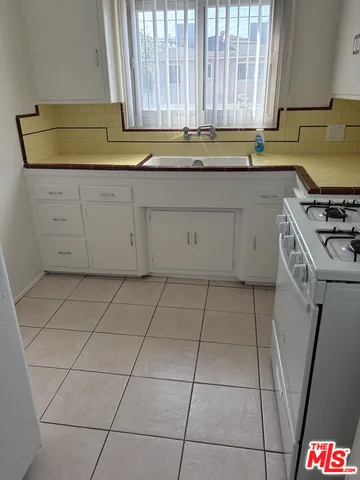 $1,650 | 818 East Nutwood Street, Unit 818 1/4, Inglewood, CA 90301