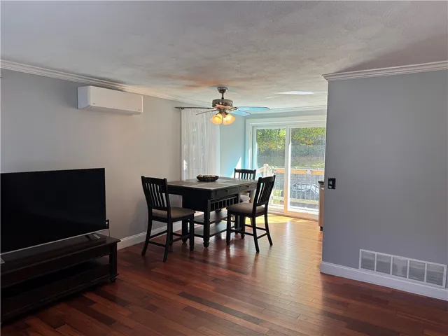 $559,900 | 25 Advent Street, North Kingstown, RI 02852