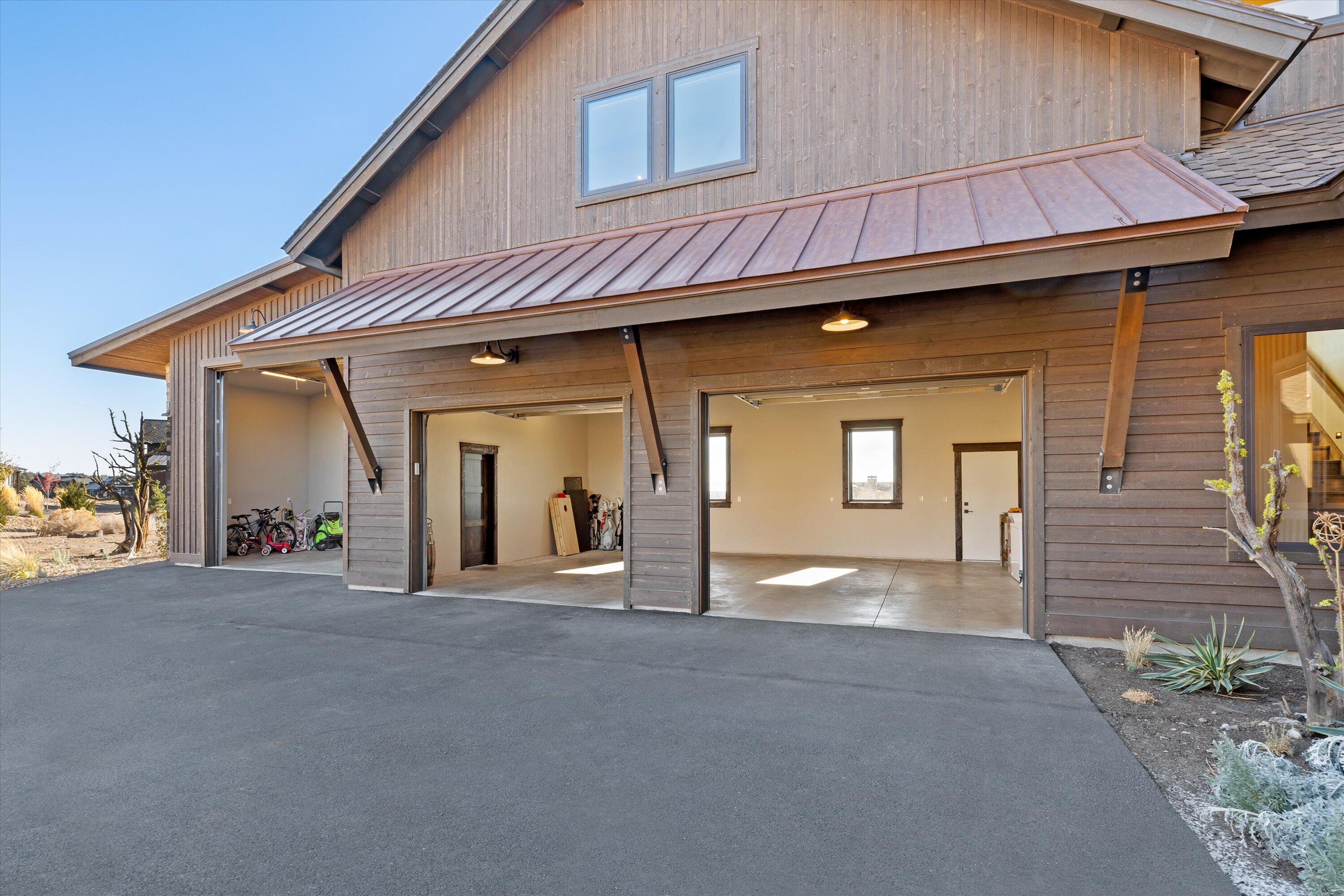 15626 South W Brasada Ranch Road Powell Butte, OR 97753 - Photo 4 of 81 a view of a house with a patio