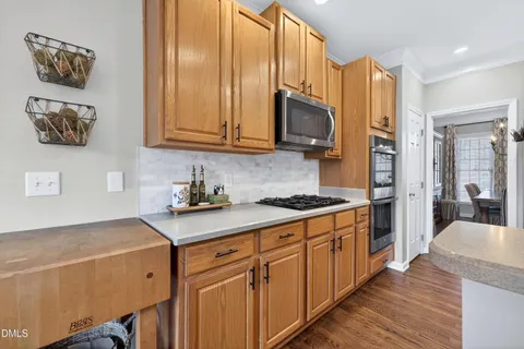 $649,900 | 9805 Rockledge Drive, Raleigh, NC 27617