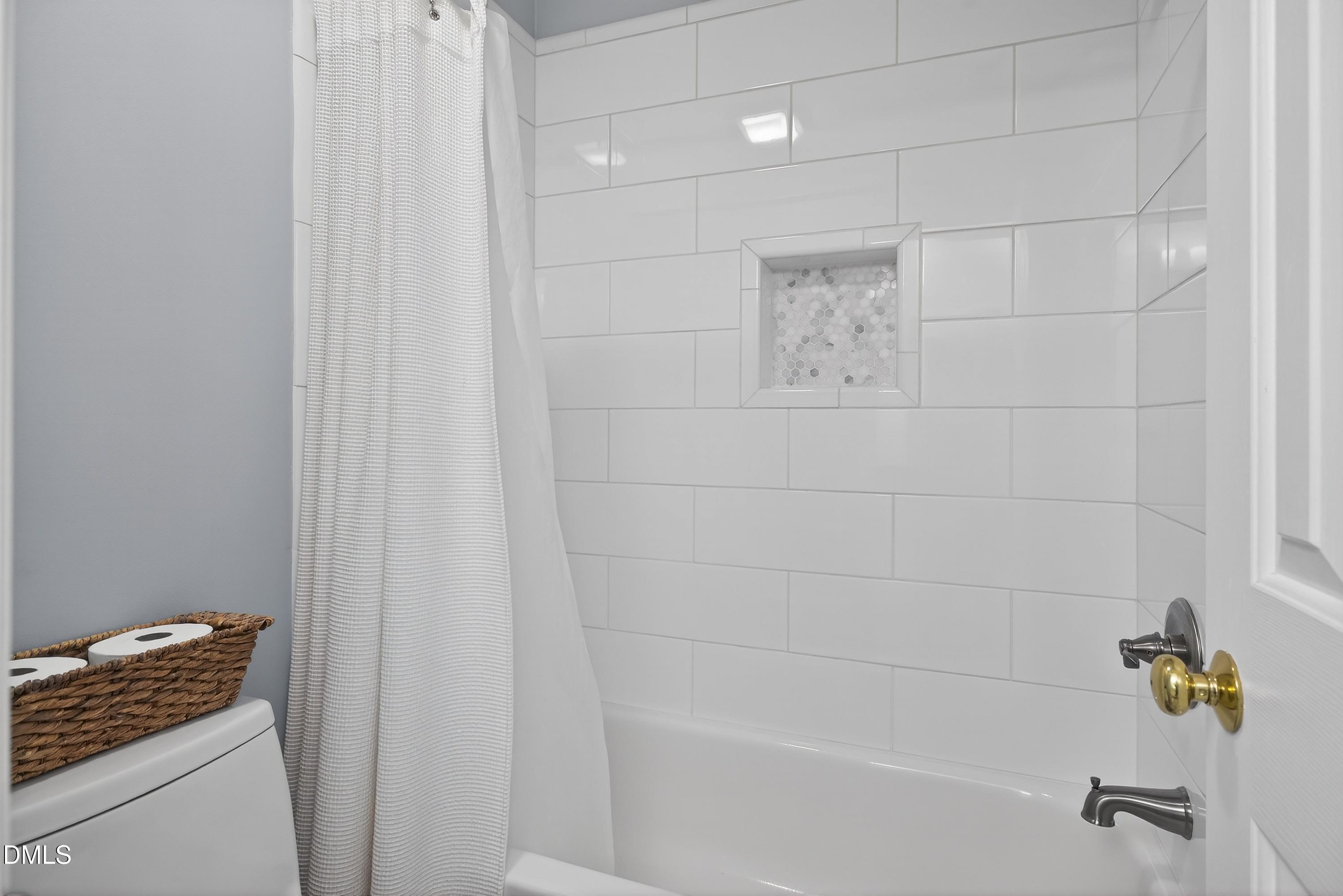 9805 Rockledge Drive Raleigh, NC 27617 - Photo 37 of 54 Scene-34