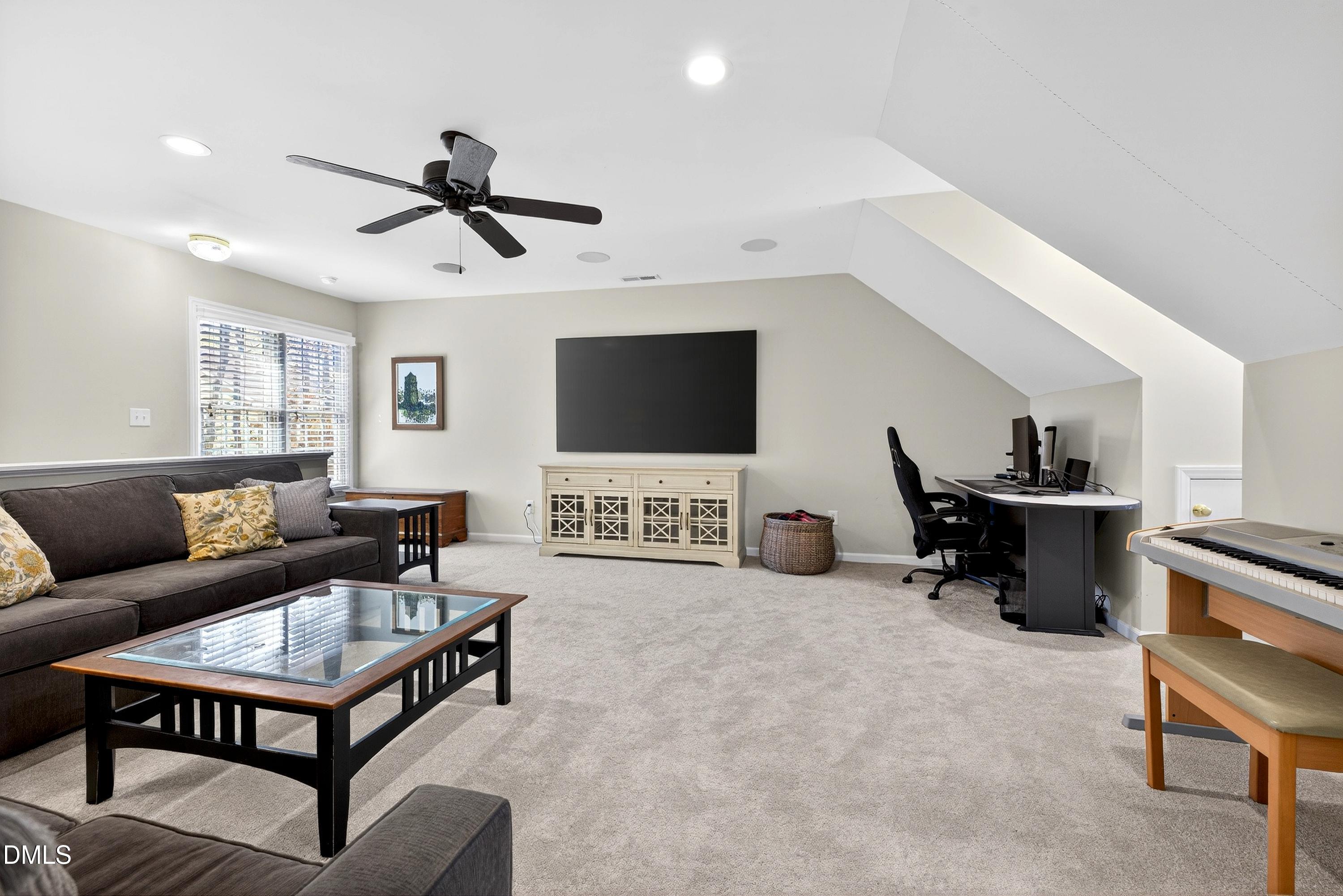 9805 Rockledge Drive Raleigh, NC 27617 - Photo 42 of 54 Scene-44