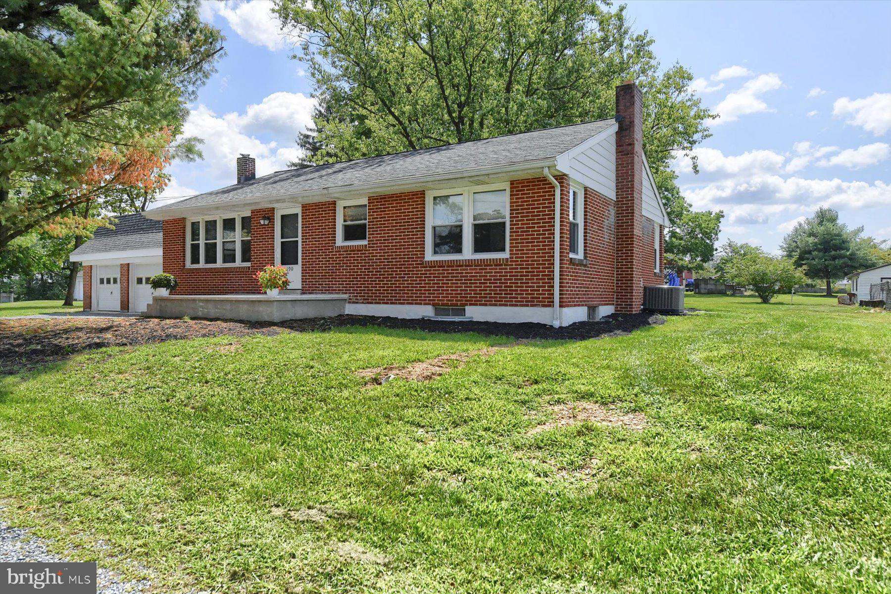 190 Trail Road Hershey, PA 17033 - Photo 3 of 31 Gallery Image 3
