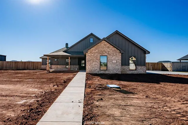 $574,900 | 125 Kleingrass Road, Abilene, TX 79606