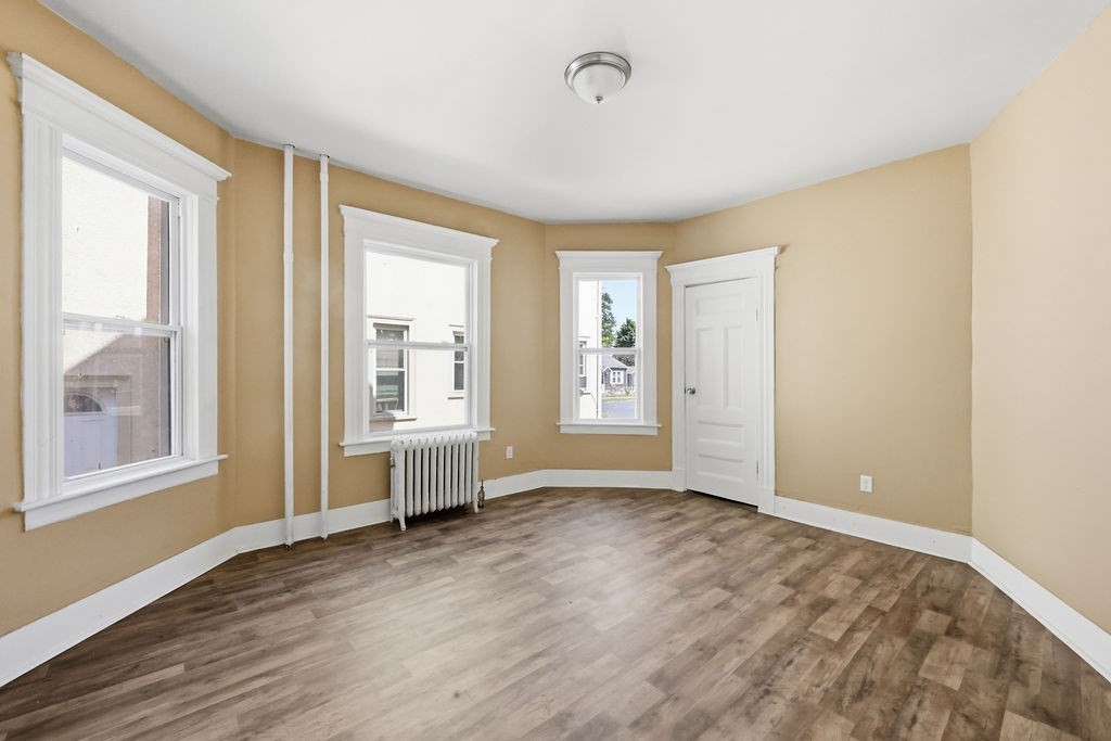 282 White Street Springfield, MA 01108 - Photo 15 of 42