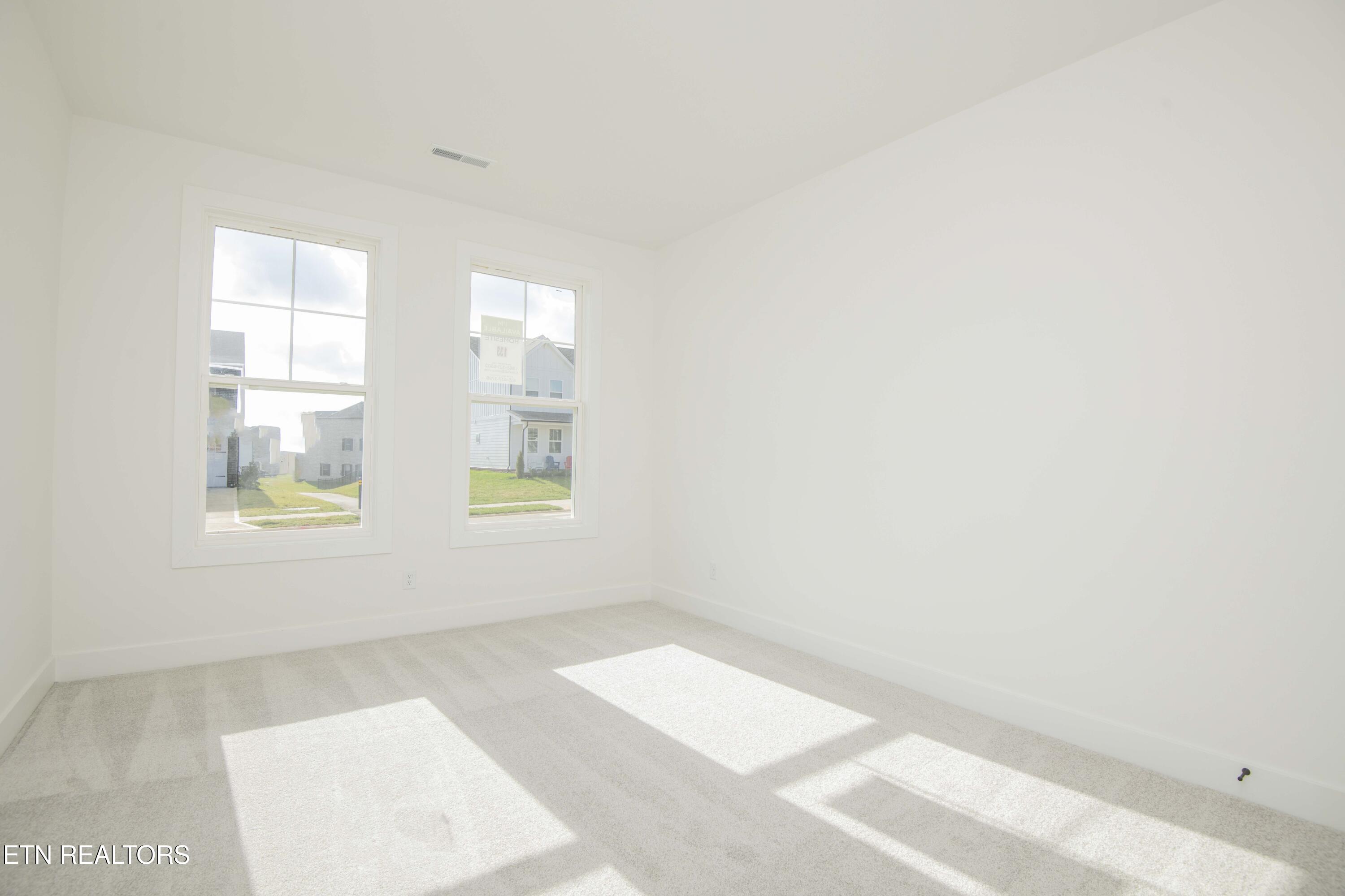 420 Ivey Farms Road Farragut, TN 37934 - Photo 4 of 56 iv1333web_46