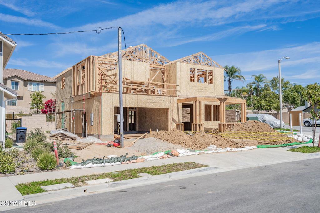 4699 Summit Avenue Simi Valley, CA 93063 - Photo 2 of 9