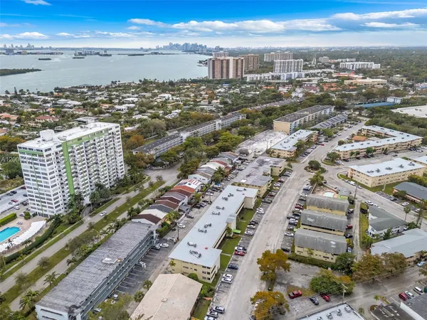 $2,200 | 11960 Northeast 19th Drive, Unit 15, North Miami, FL 33181