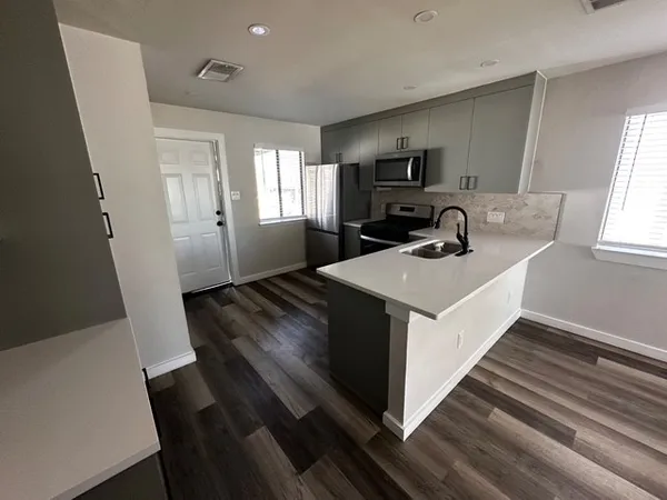 $1,600 | 1410 West Braker Lane, Unit A, Austin, TX 78758