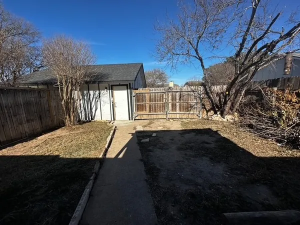 $1,600 | 1410 West Braker Lane, Unit A, Austin, TX 78758