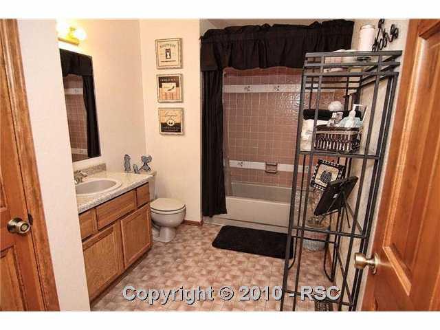 13595 Homestead Road Colorado Springs, CO 80908 - Photo 13 of 16 Gallery Image 13