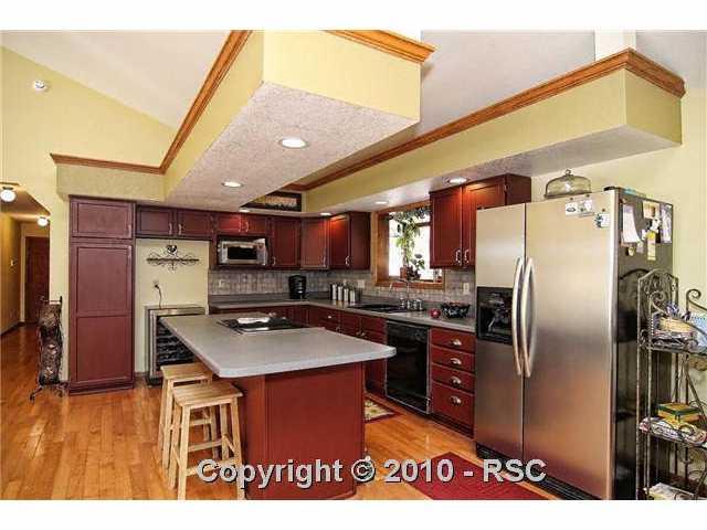 13595 Homestead Road Colorado Springs, CO 80908 - Photo 3 of 16 Gallery Image 3
