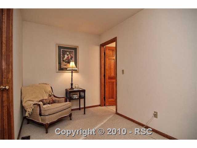13595 Homestead Road Colorado Springs, CO 80908 - Photo 9 of 16 Gallery Image 9