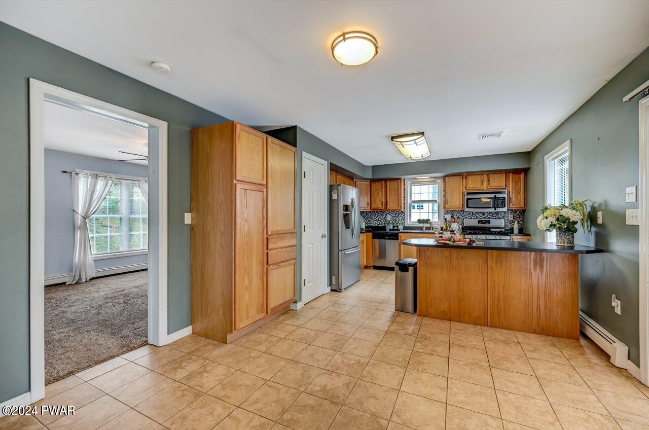 401 Maple Ridge Drive Hawley, PA 18428 - Photo 21 of 78