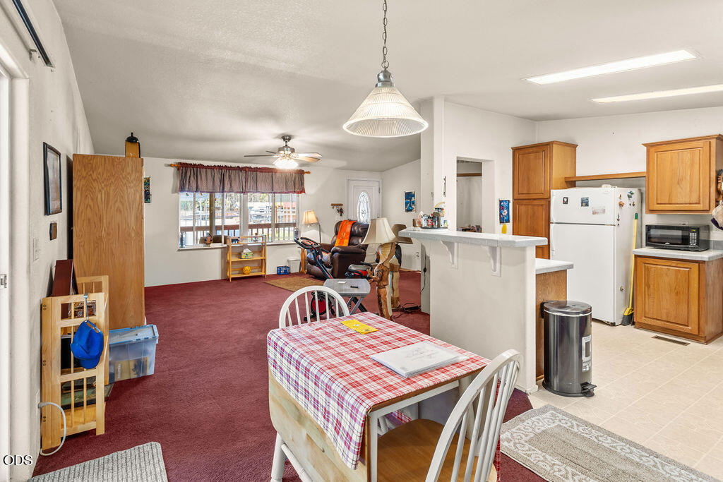 15688 Rim Drive La Pine, OR 97739 - Photo 14 of 28