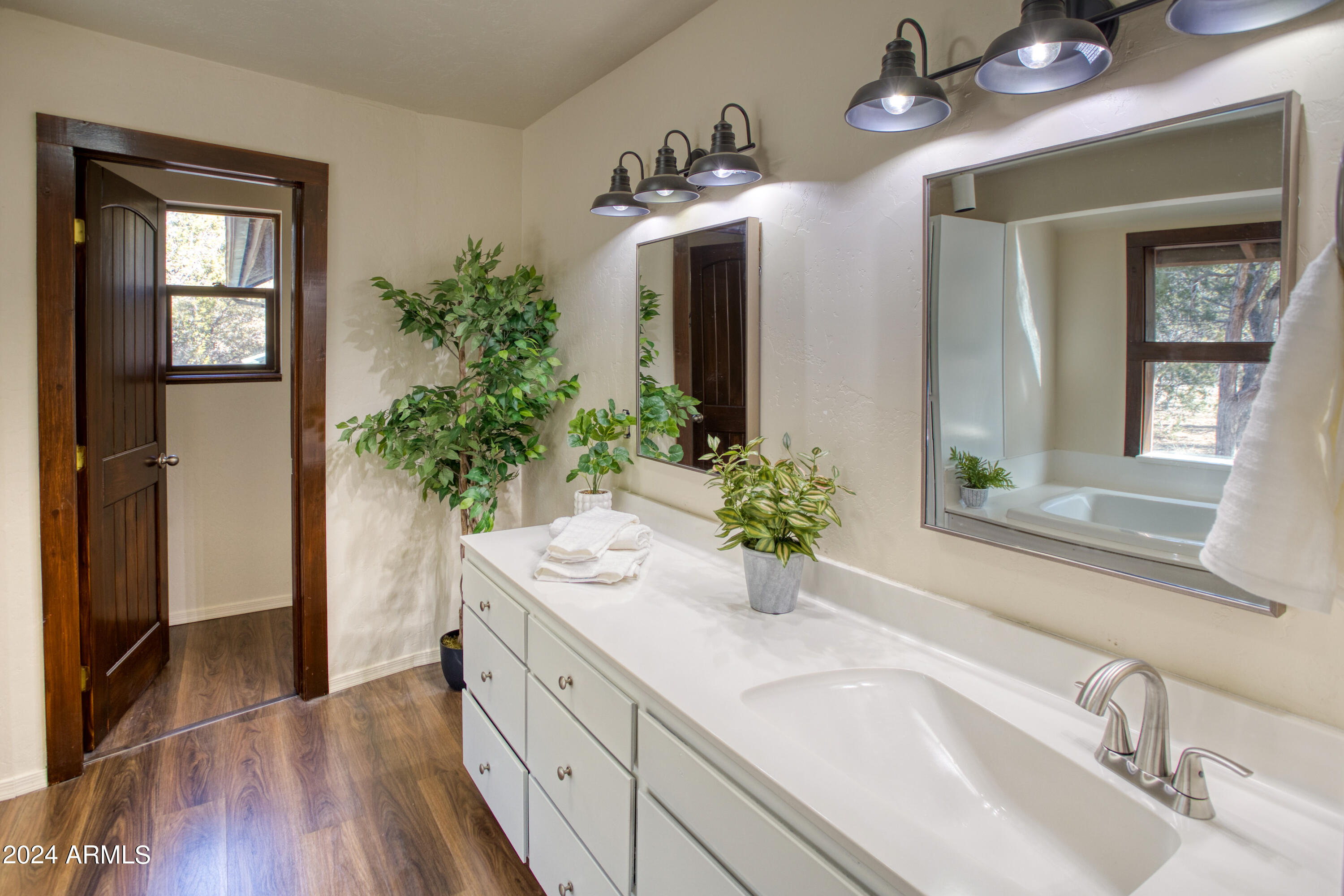 2233 Par Place Overgaard, AZ 85933 - Photo 15 of 32 paxmanphotography-8626