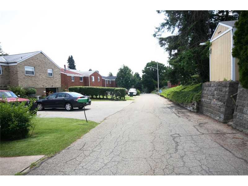 1524 Greentree Road Pittsburgh, PA 15220 - Photo 22 of 24 Other. Neighborhood from Driveway